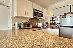 Waikiki Grand Studio 9th Floor