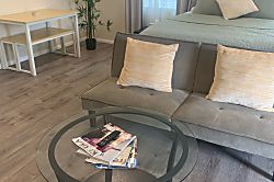 Spacious Studio Retreat Near Beaches