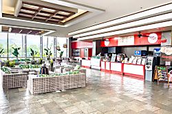 Waikiki Seaside Condo 9th Floor Corner Unit