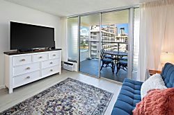 Waikiki Seaside Condo 9th Floor Corner Unit