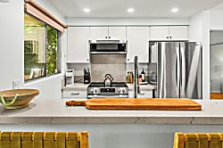 Sandpiper 1 Bedroom King Unit