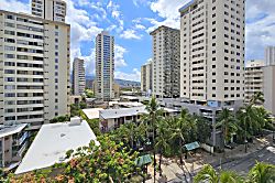 Waikiki 1 Bedroom Condo with Pool