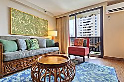 Waikiki 1 Bedroom Condo with Pool