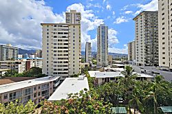 Waikiki 1 Bedroom Condo with Pool