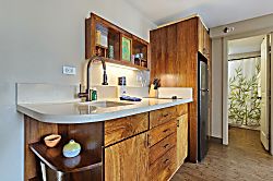 Waikiki 1 Bedroom Condo with Pool