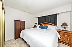 Kona Plaza Condo 2023