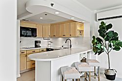 Ilikai 19th Floor City View 