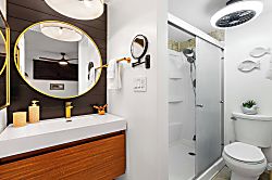 Kona Alii Condominiums 401