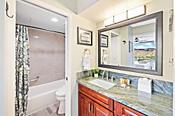 Waikiki Banyan 36th Floor Ocean View Condo