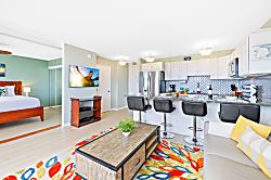 Waikiki Banyan 36th Floor Ocean View Condo