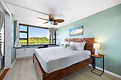 Waikiki Banyan 36th Floor Ocean View Condo