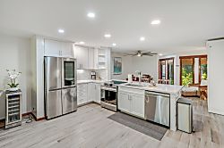 Waikomo Streams Garden View Retreat