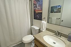 Kona Beachside Condo 3rd Floor Retreat