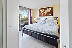 Kauhale Makai Oceanview Condo