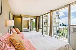 Diamond Head Beach Hotel 701