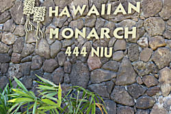 Hawaiian Monarch Hotel 212