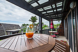 5 Star Black Sand Beach Condo