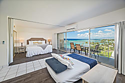 Waikiki Shore Ocean Front 1BD on the 10th Floor