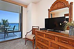 Mahana Oceanfront Resort #414