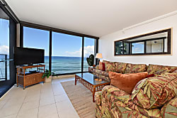 Mahana Oceanfront Resort #414