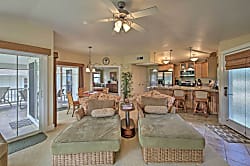 Princeville Condo w/ Mountain Views