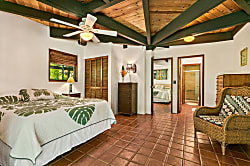 Keiki Leo beach house