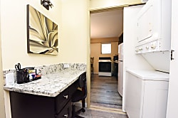 Hawaiian King Condos-Unit #401