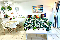 Royal Aloha Apartment