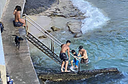 Diamond Head Beach Hotel 704