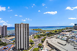 Ala Moana Hotel Condo Penthouse B