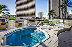 Waikiki Banyan: Standard One-Bedroom 