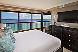 Waikiki Beach Tower 2302