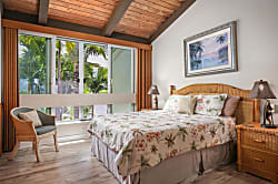 Kona Surf and Racquet Club Top Floor