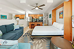 Kealia Resort Oceanfront Studio 5th Floor