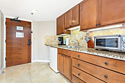 Luana Waikiki Hotel Studio 8th Floor