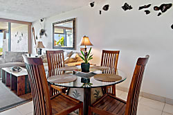 Country Club Villas Unit 140