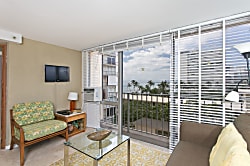 Diamond Head Beach Hotel #802