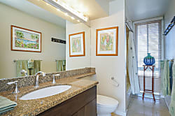 Diamond Head Beach Hotel 801