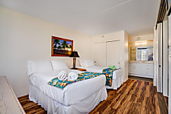 1806-1 at the Waikiki Banyan