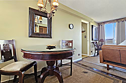 Diamond Head Beach Hotel 1002