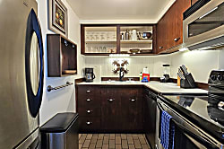 Diamond Head Beach Hotel 1002