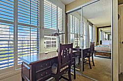 Diamond Head Beach Hotel 1002