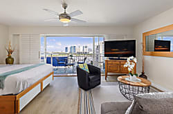 Ilikai Collection #1341