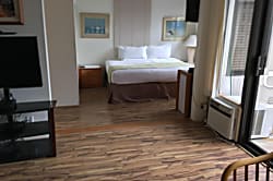 Waikiki Banyan Ocean Deluxe Co