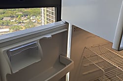 Waikiki Banyan Ocean Deluxe Co