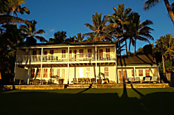 Hale Aloha Beachfront Estate 