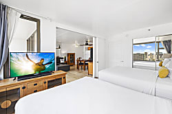 Deluxe Ocean View 3204 Waikiki