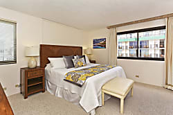 Waikiki Beach Tower #1804