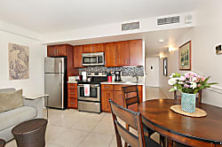 Waikiki Park Heights #1705