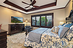 Waiulaula Ridge UV327 